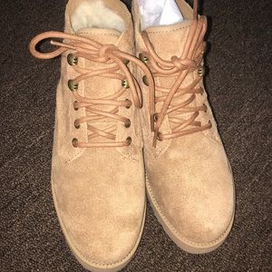 Ugg bethany ankle boots
